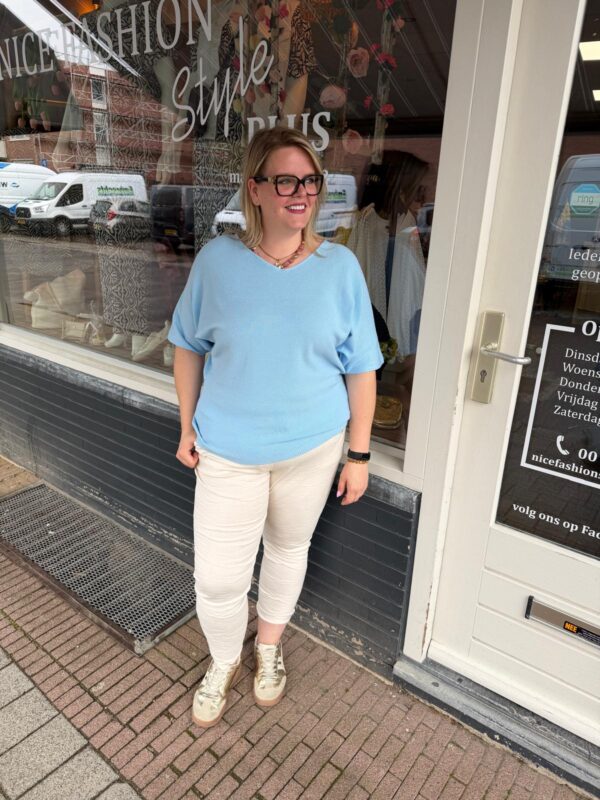 Triple Nine Vleermuis Trui licht blauw