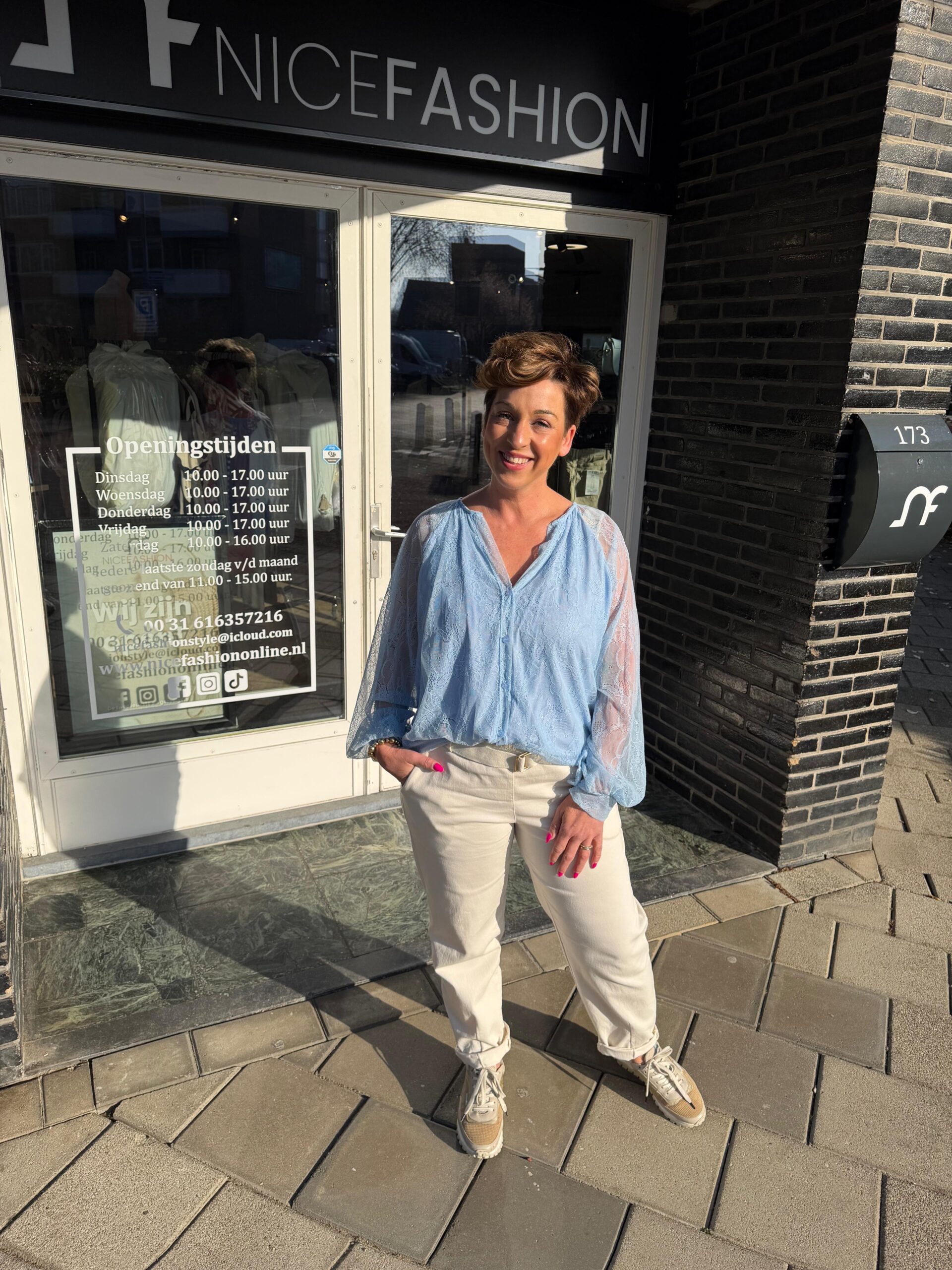 NF Kanten Blouse licht blauw